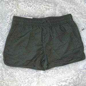 Pull on Gap Factory shorts.